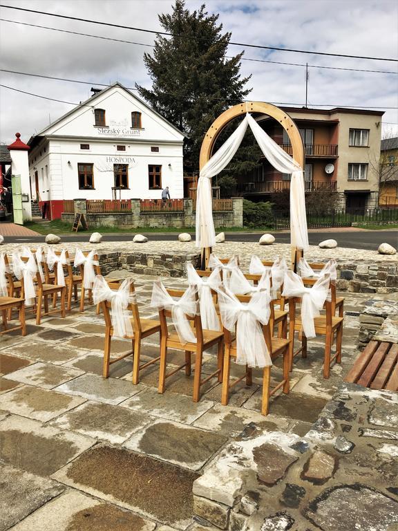 Slezsky Grunt Hotel Haj ve Slezsku ภายนอก รูปภาพ